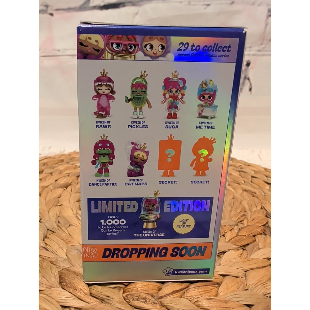 XOX Kweenie Quirky Kweens Mystery Figurine & Display Case NEW With Open Box - Picture 3 of 11